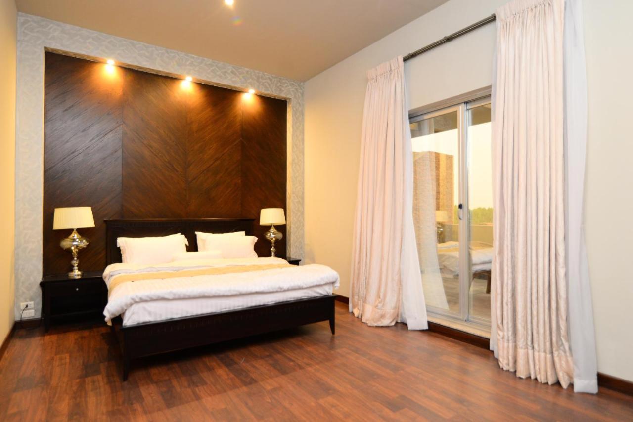 Hotel Circle Club Faisalabad Exterior foto